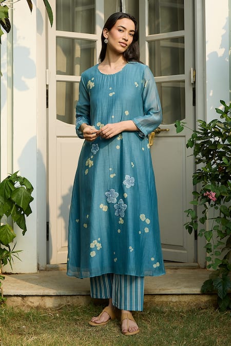Vaayu Ocean Blue Applique Kurta Set 