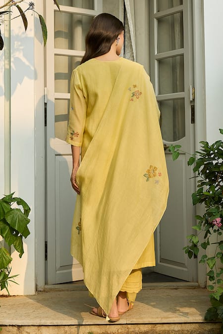 Vaayu Embroidered Bloom Kurta Set 