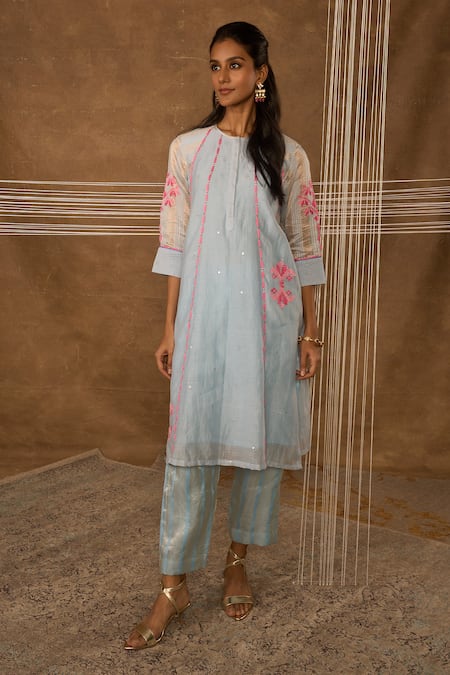 Himani Punatar Azara Crochet Pattern Kurta Set 