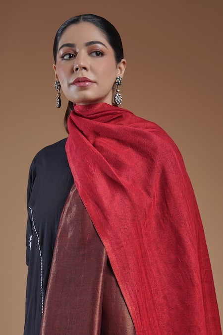 SHAZA_Gold Leher Woolen Reversible Stole _Online_at_Aza_Fashions