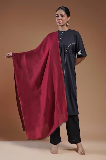 SHAZA Leher Woolen Reversible Stole 