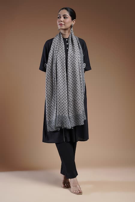 SHAZA Emera Printed Woolen Stole 