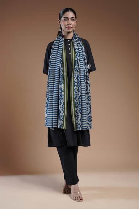 SHAZA Emera Printed Woolen Stole 