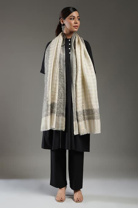 SHAZA Leher Woolen Reversible Stole 