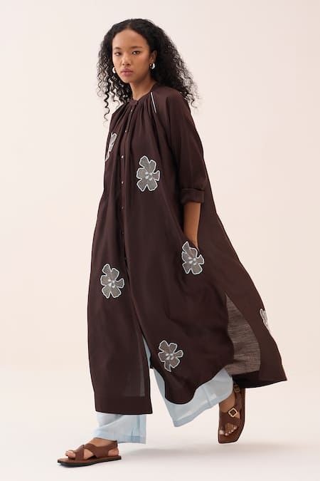 Three_Brown Chanderi Embroidery Floral Kurta And Pant Set _at_Aza_Fashions