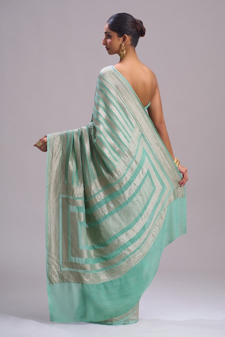 Mint N Oranges Stripe Pattern Saree & Unstitched Blouse Piece Set 