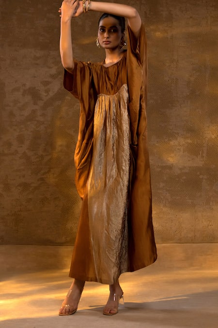 Eeda Chiniya Silk Crushed Kaftan 