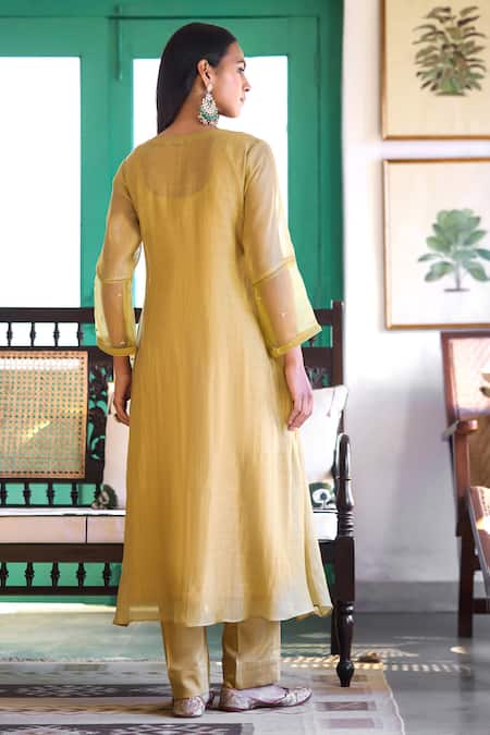 Trendy Tokari Floral Embroidered Kurta Set 