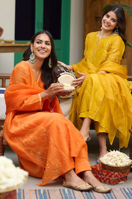 Buy_Trendy Tokari_Yellow Silk, Chanderi, Cotton, Organza Embroidery Kurta Set _Online_at_Aza_Fashions