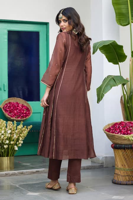 Trendy Tokari Silk Chanderi Embroidered Kurta Set 