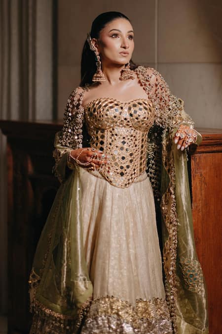 Itrh Nagma Mirror Work Lehenga Set