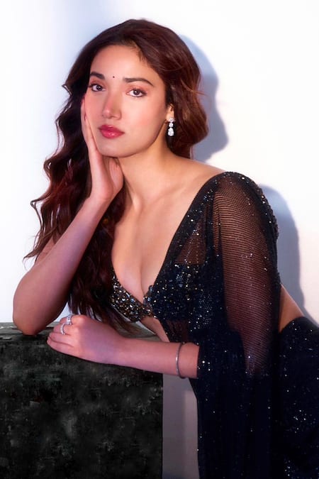 Buy_Itrh_Black Net Stones, Crystals Layla Embellished Pre-stitched Saree With Blouse 