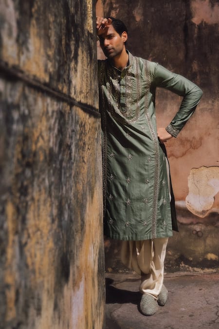 Jayanti Reddy Fern Embroidered Kurta & Dhoti Pant Set 