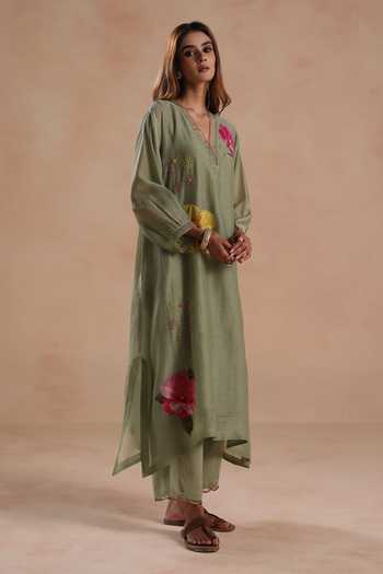 Buy_Begum_Green Chanderi Silk, Cotton Embroidery, Applique V-neck Kamal Kurta And Pant Set _Online_at_Aza_Fashions