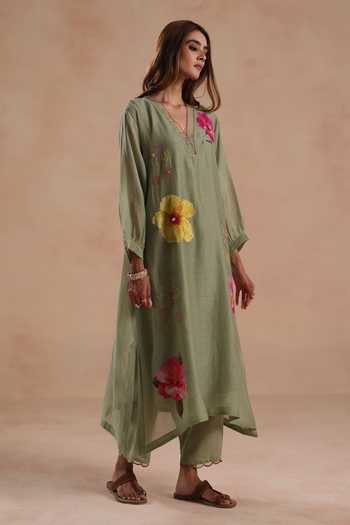 Begum_Green Chanderi Silk, Cotton Embroidery, Applique V-neck Kamal Kurta And Pant Set _at_Aza_Fashions