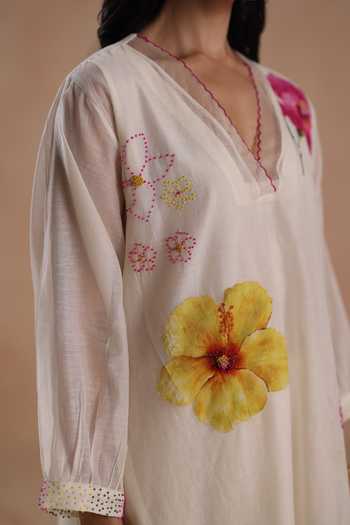 Begum_Ivory Chanderi Silk, Cotton Applique, Kamal Floral Embroidered Kurta And Pant Set _at_Aza_Fashions
