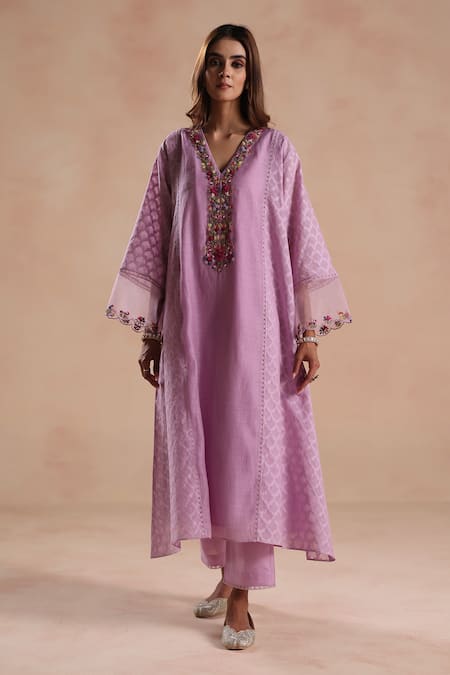 Shop Begum Purple Chanderi Silk, Jacquard, Cotton, Organza Rua Pattern Kurta Set Online at Aza Fashions Shop_Begum_Purple Chanderi Silk, Jacquard, Cotton, Organza Rua Pattern Kurta Set _Online_at_Aza_Fashions