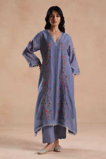 Shop Begum Blue Chanderi Silk, Cotton, Organza Embroidery Keyhole Neck, Evara Kurta Set Shop_Begum_Blue Chanderi Silk, Cotton, Organza Embroidery Keyhole Neck, Evara Kurta Set