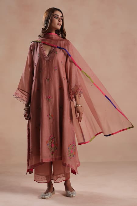 Begum Evara Embroidered Kurta Set 