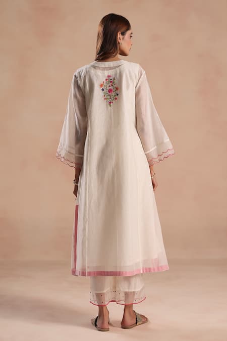 Begum Zeya Embroidered Kurta Set 