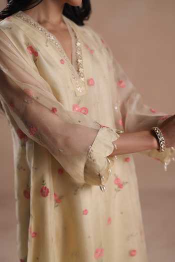 Begum_Ivory Organza, Silk Embroidery, Sequins V-neck Sareena Kurta Set _Online_at_Aza_Fashions