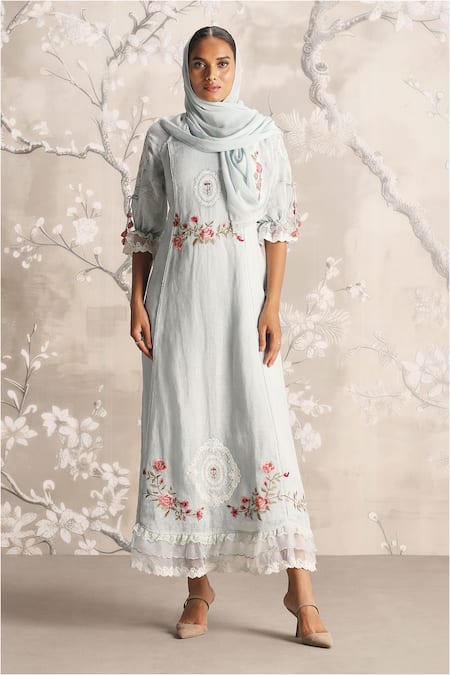 Kaveri Rosette Bed Of Roses Embroidered Linen Dress 