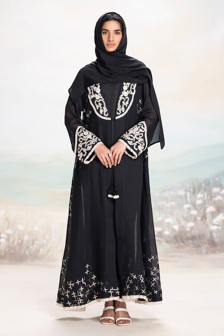 Kaveri Halo Bloom Embellished Linen Cape & Dress Set 