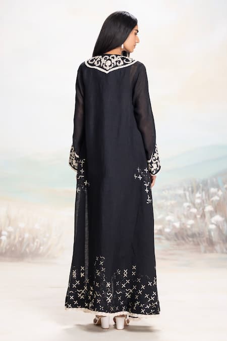 Kaveri Halo Bloom Embellished Linen Cape & Dress Set 