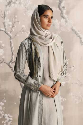 Buy Kaveri Blue Linen Foil Printing Pleated Abaya And Dress Set Online at Aza Fashions Buy_Kaveri_Blue Linen Foil Printing Pleated Abaya And Dress Set _Online_at_Aza_Fashions
