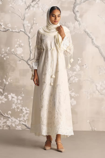 Kaveri Dandelion Laces Bed Of Roses Linen Dress 