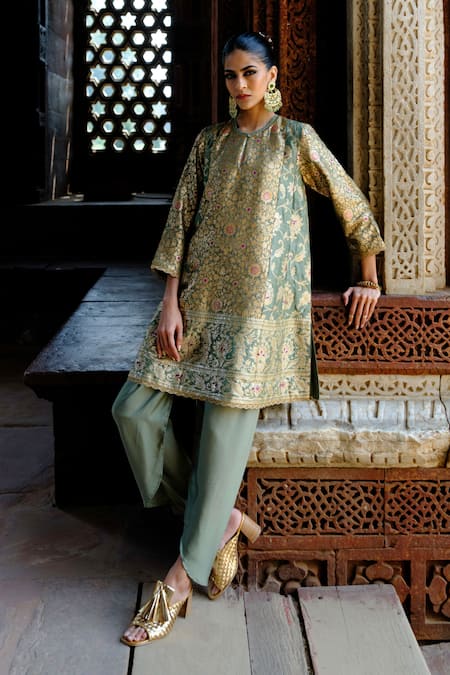 Jayanti Reddy Misha Silk Kurta & Dhoti Pant Set 