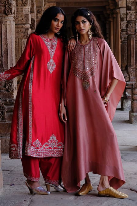 Jayanti Reddy Vashti Embroidered Silk Kurta & Salwar Set 