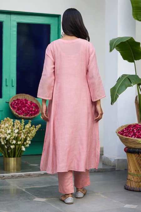 Trendy Tokari Silk Chanderi Embroidered Kurta Set 