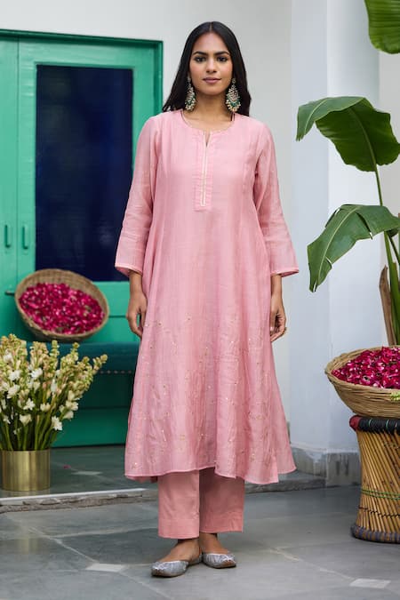 Trendy Tokari_Peach Silk, Chanderi, Cotton, Organza Zari, Sequins Embroidered Kurta Set _Online_at_Aza_Fashions