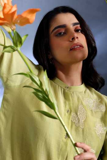 Taisha_Green Chanderi Applique Mandarin Collar Silva Pure Malai Shirt And Pant Set _Online_at_Aza_Fashions
