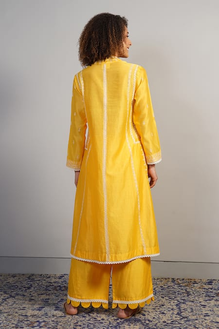 Samant Chauhan Threadwork Embroidered Cotton Silk Kurta Set 