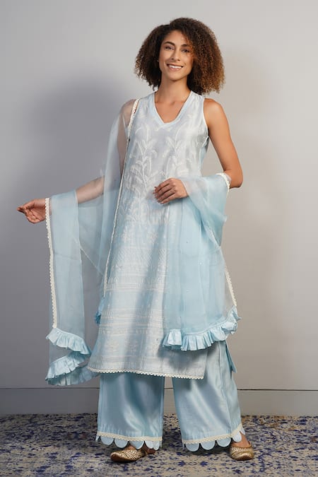 Samant Chauhan Fine Threadwork Embroidered Kurta Set 