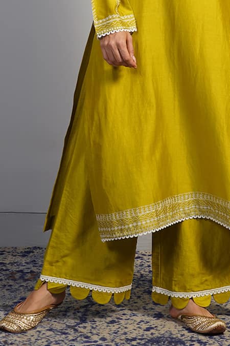 Samant Chauhan_Mustard Silk, Cotton Embroidery Threadwork Kurta Set _Online_at_Aza_Fashions