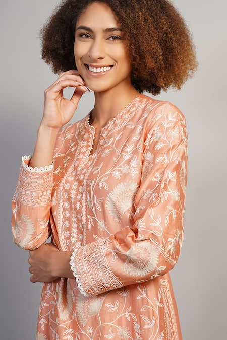 Buy_Samant Chauhan_Peach Silk, Cotton Embroidery, Tassels Floral Threadwork Kurta Set 