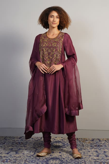 Samant Chauhan Ornamental Threadwork Embroidered Kurta Set 