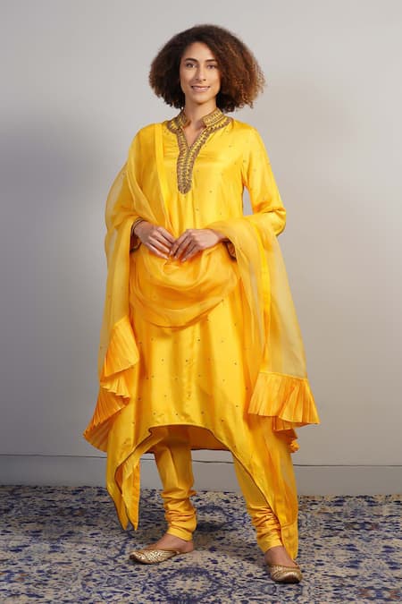 Samant Chauhan Zari Threadwork Embroidered Kurta Set 