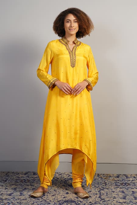 Buy_Samant Chauhan_Yellow Silk Embroidery Zari Threadwork Kurta Set _Online_at_Aza_Fashions