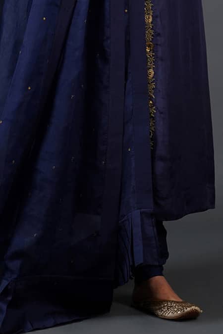 Samant Chauhan_Blue Silk Zari, Embroidery Threadwork Kurta Set _Online_at_Aza_Fashions