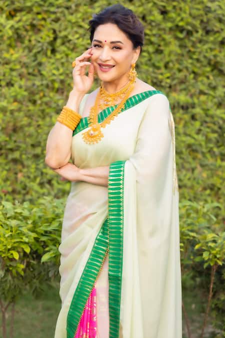 Shop_Masaba_Green Chiffon, Silk Foil Turtle Tale Saree With Unstitched Blouse Piece 