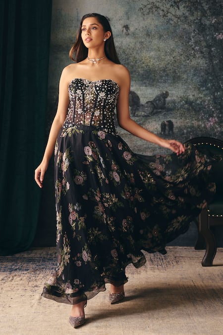 Mani Bhatia Elara Embroidered Corset & Skirt Set 
