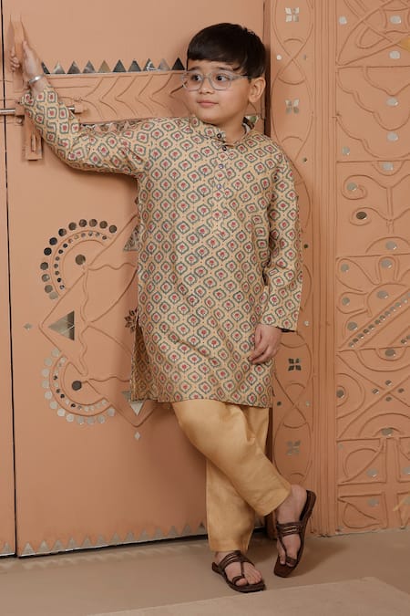Tiny Colour_Beige Silk, Cotton Floral Jaal Print Kurta Set _at_Aza_Fashions