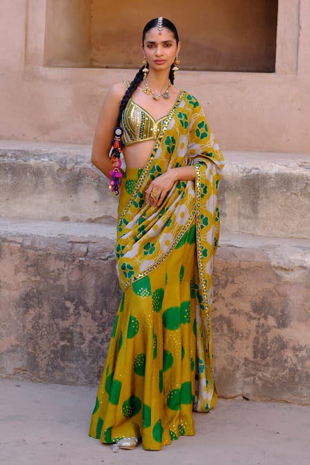 Drishti & Zahabia Tara Shibori Ikat Print Pre-Draped Saree Set 