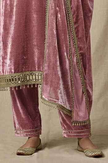 Buy Two Sisters By Gyans Pink Velvet Beads, Zari, Mirrors, Tassels V-neck, Gold Work Crushed Kurta Set Online at Aza Fashions Buy_Two Sisters By Gyans_Pink Velvet Beads, Zari, Mirrors, Tassels V-neck, Gold Work Crushed Kurta Set _Online_at_Aza_Fashions