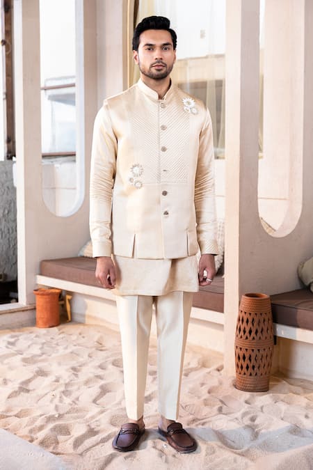 Kaaj Button Pintuck Embroidered Bundi & Kurta Set 