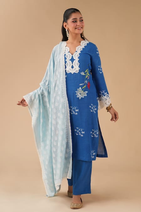 LAHARIO Raat Ki Rani Printed Kurta Set 